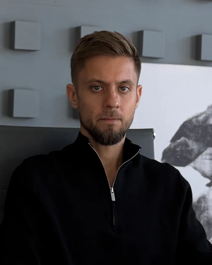 Portrait of Andrew Momot